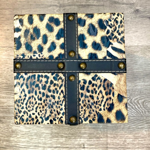 Love Leopard!  Decorative Display Accent Piece! - Picture 2 of 6